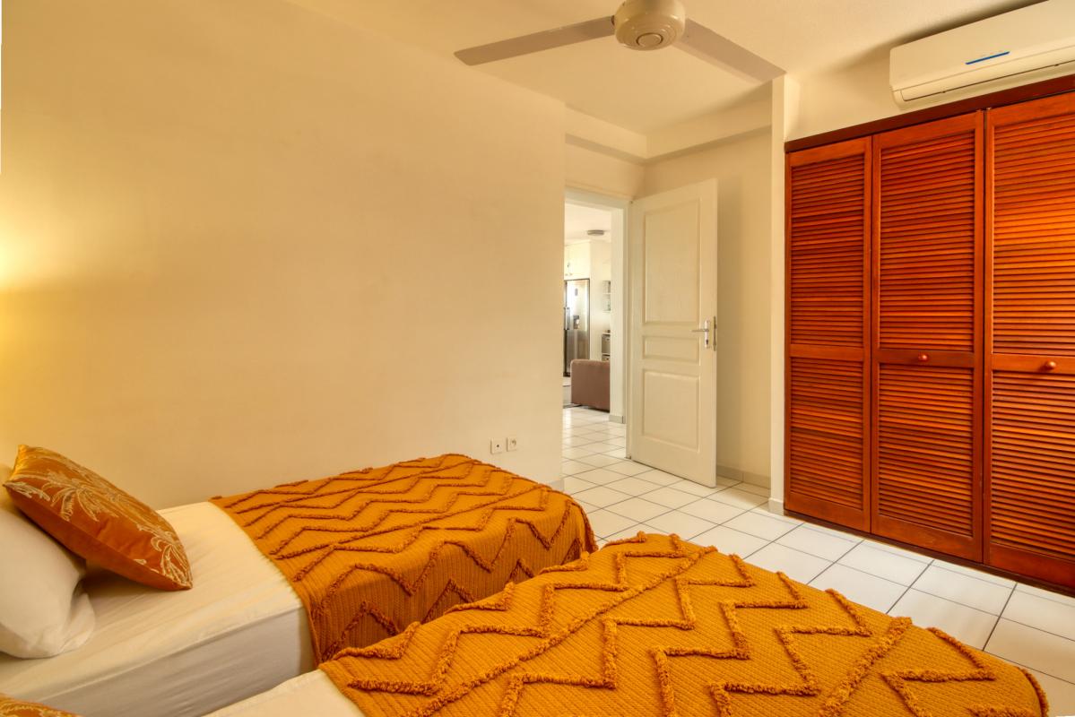 chambre 3b location appartement de standing 6 personnes vue mer Martinique